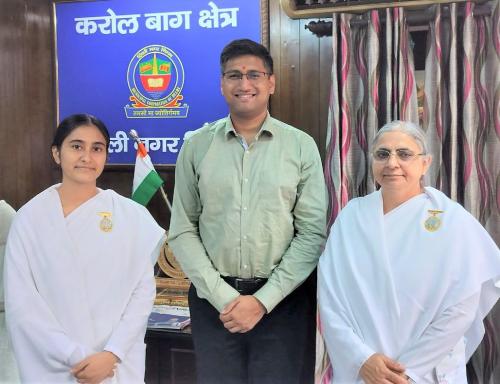 दिल्ली एम. सी. डी. करोल बाग जोन के डिप्टी कमिशनर IAS  भ्राता कुमार अभिषेक जी